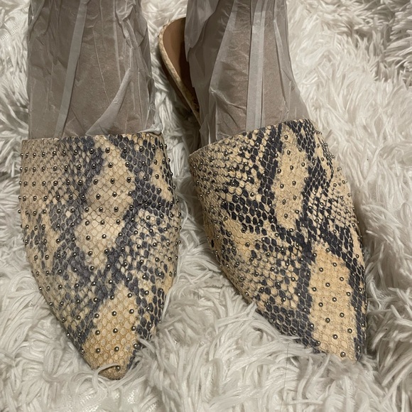 Steve Madden studded snakeskin pointed mule flats - Picture 3 of 7
